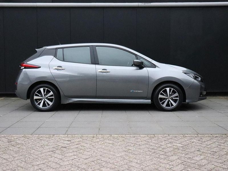 Gebraucht Nissan Leaf Acenta 110 kW (150 PS) 2018 Grau Kleinwagen