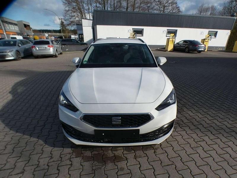 Gebraucht Seat Leon Style 150 PS (110 kW) 2022 White candy Kombi