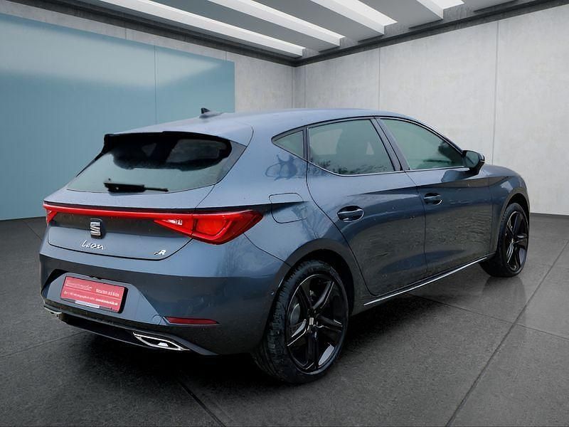 Neu Seat Leon FR 150 PS (110 kW) 2026 Grau Kleinwagen