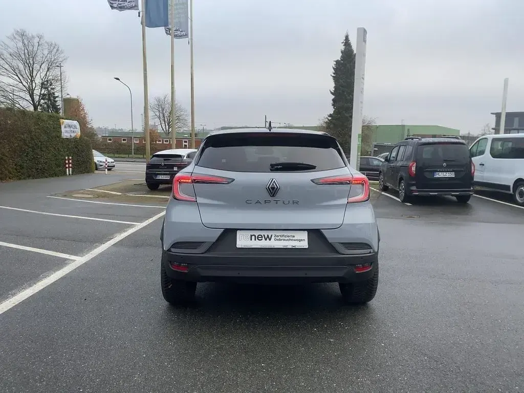 Gebraucht Renault Captur Techno 158 PS (116 kW) 2024 Rafalegrau, dach in blac (metallic) SUV
