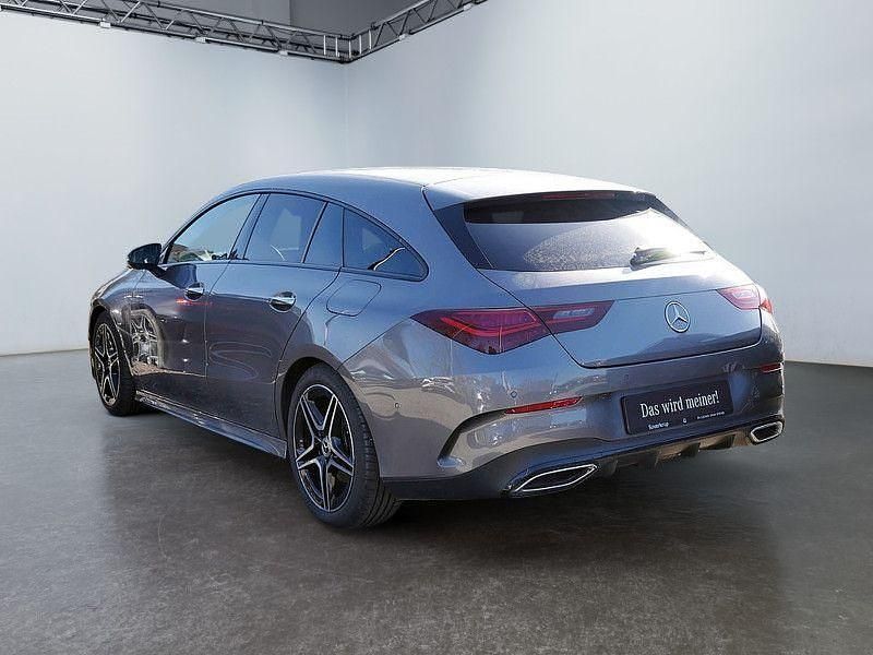 Gebraucht Mercedes CLA200 Shooting Brake AMG 163 PS (119 kW) 2024 Graulack mountaingrau (metallic) Kombi