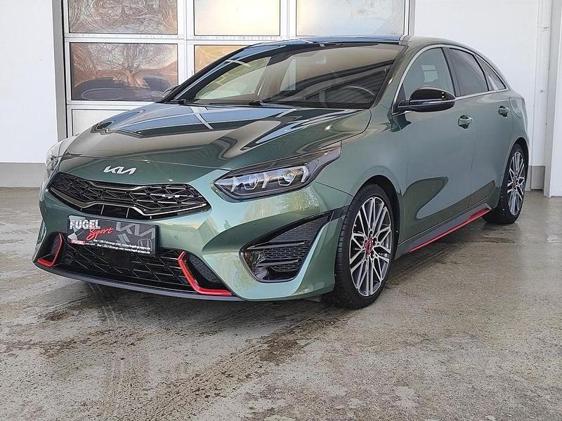 Gebraucht Kia ProCeed GT 204 PS (150 kW) 2022 Experience green met. Kombi