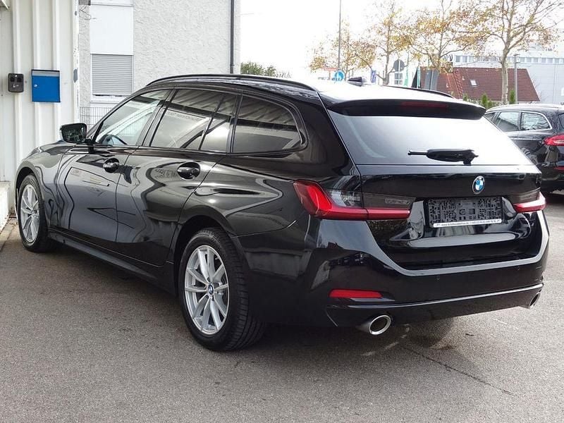 Gebraucht BMW 320 Sport Line 190 PS (139 kW) 2022 Schwarz Kombi