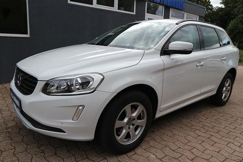 Gebraucht Volvo XC60 Kinetic 150 PS (110 kW) 2016 Weiß SUV