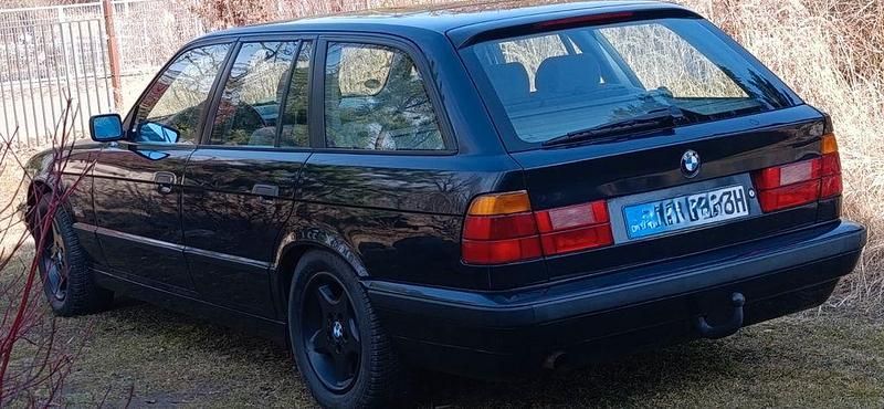 Second-hand BMW 520 150 CP (110 kW) 1995 Negru Break