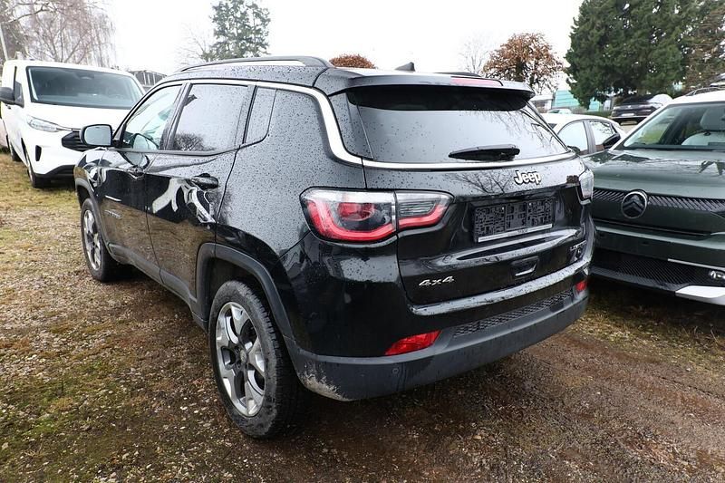 Gebraucht Jeep Compass Limited 170 PS (125 kW) 2018 Diamond black metallic SUV