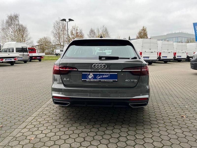 Gebraucht Audi A4 S-Line 204 PS (150 kW) 2024 Grau Kombi