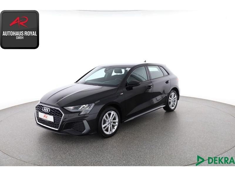 Schwarz (metallic) Gebraucht 2022 Audi A3 e-tron Ambiente Kleinwagen | 21.479 € (Guter Preis) - Bild 1/4