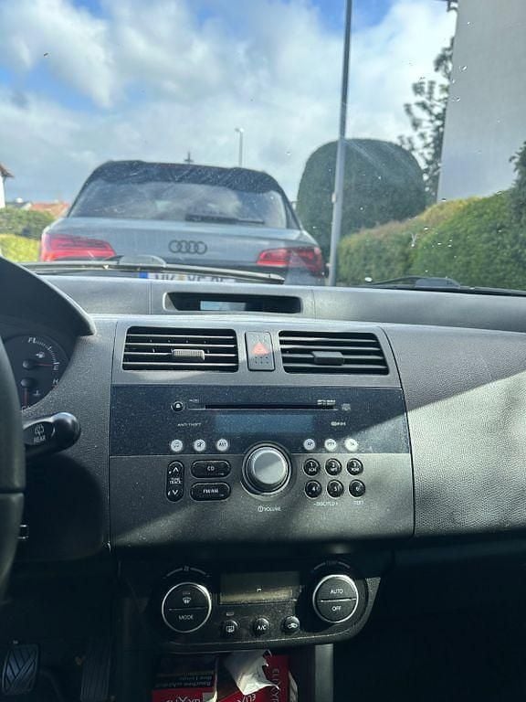 Gebraucht Suzuki Swift 92 PS (67 kW) 2008 Rot Kleinwagen