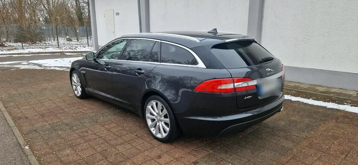 Gebraucht Jaguar XF 230 PS (169 kW) 2015 Grau Kombi