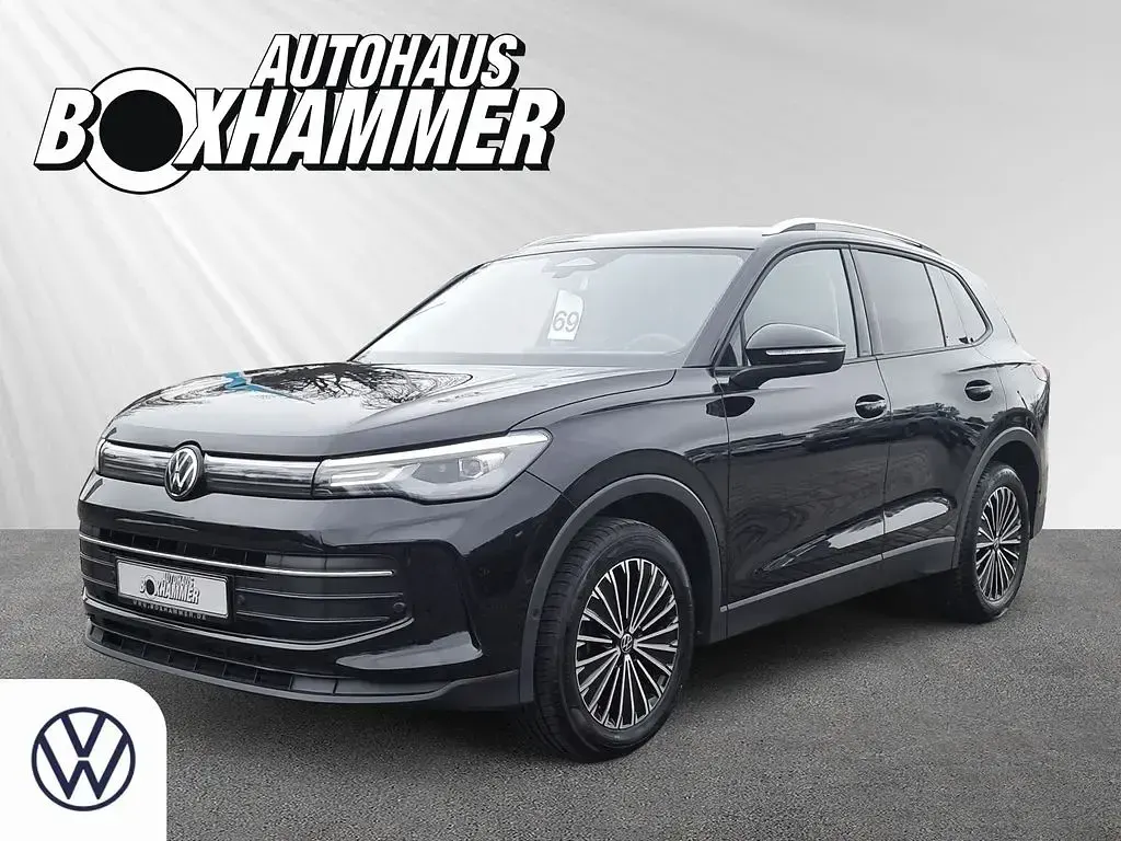 Gebraucht VW Tiguan Life 150 PS (110 kW) 2024 Schwarz SUV