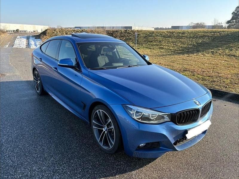 Blau Gebraucht 2016 BMW 330 Gran Turismo M Sport Limousine | 17.900 € (Fairer Preis) - Bild 1/4