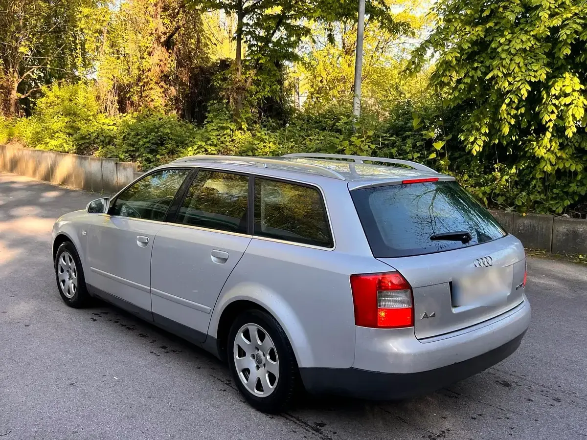 Usata Audi A4 101 CV (74 kW) 2003 Argento Station wagon