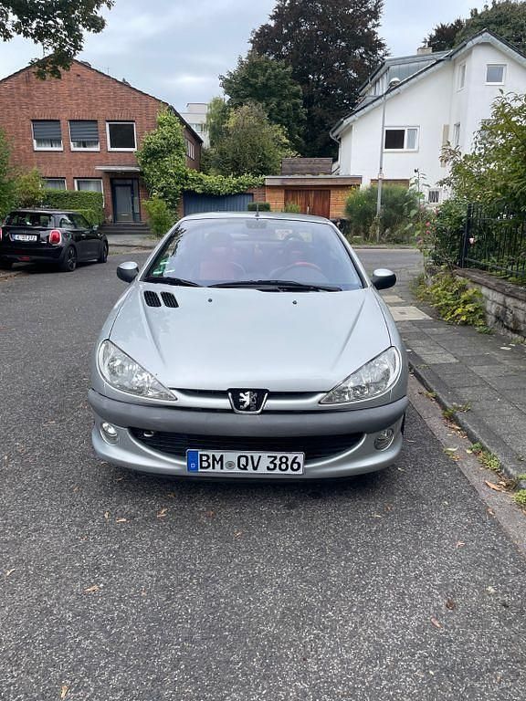 Silber Gebraucht 2002 Peugeot 206 CC Cabrio | 1.050 € (Superpreis) - Bild 1/4