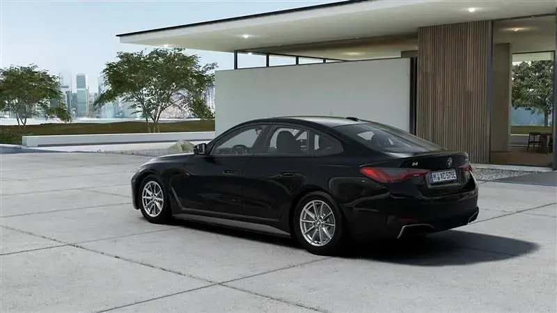 Neu BMW i4 Shadowline 210 kW (286 PS) 2026 Schwarz uni Limousine