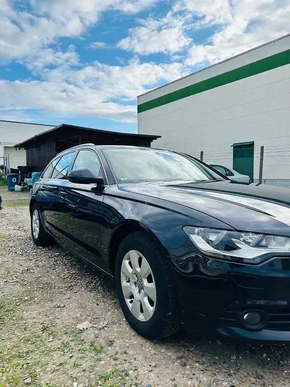 Gebraucht Audi A6 177 PS (130 kW) 2013 Blau Kombi