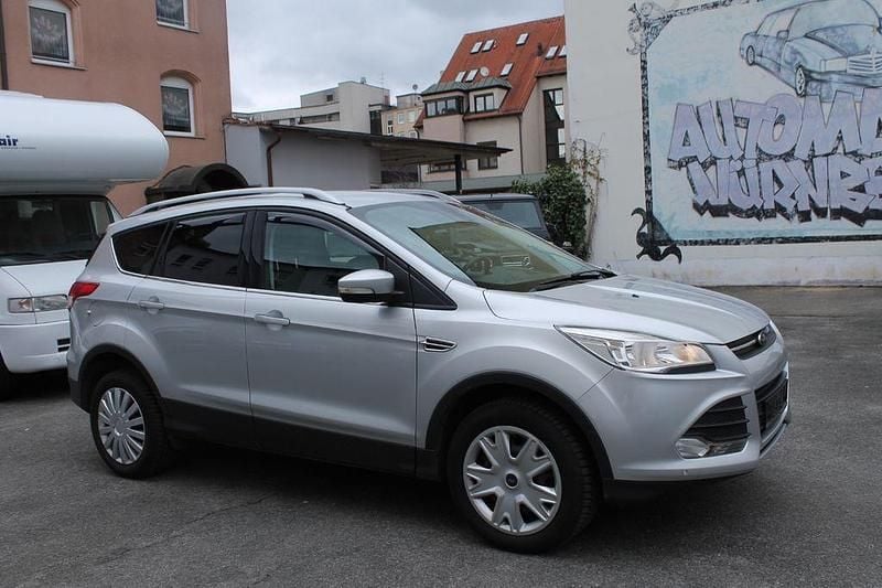 Gebraucht Ford Kuga Trend 150 PS (110 kW) 2016 Silber SUV