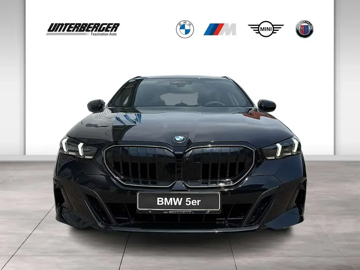 Neu BMW 540 M Sport 303 PS (222 kW) 2026 Schwarz Limousine