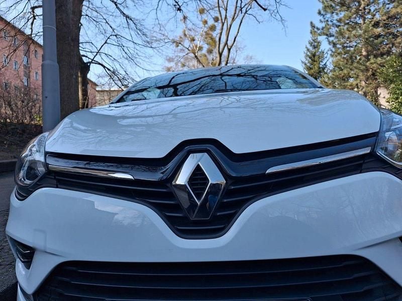 Gebraucht Renault Clio V Collection 76 PS (55 kW) 2020 Weiß Kleinwagen