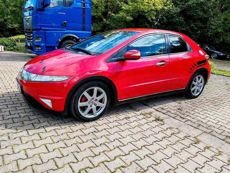 Rot Gebraucht 2007 Honda Civic Limousine | 2.500 € (Guter Preis) - Bild 1/4