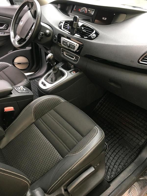 Gebraucht Renault Scénic III 131 PS (96 kW) 2016 Grau Van / Kleinbus