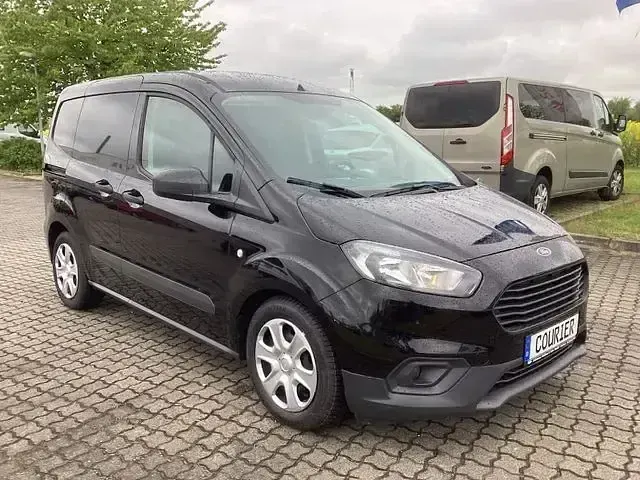Używany Ford Transit Trend 101 KM (74 kW) 2022 Czarny Sedan/Limuzyna