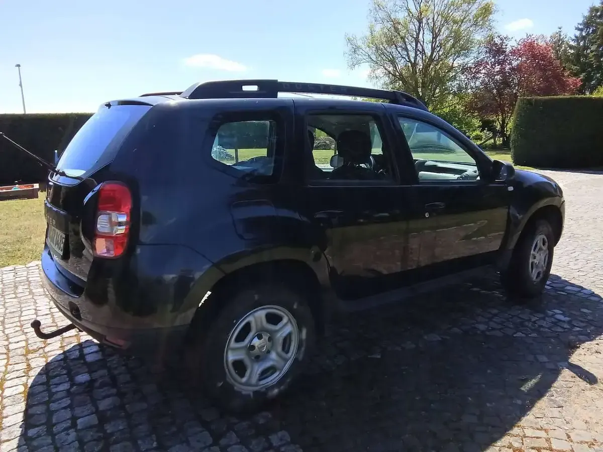 Gebraucht Dacia Duster Lauréate 125 PS (91 kW) 2017 Schwarz SUV