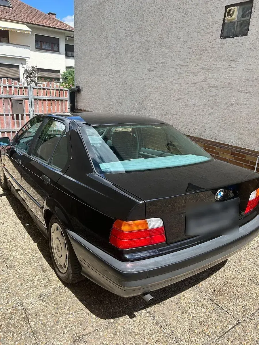 Gebraucht BMW 316 102 PS (75 kW) 1994 Limousine