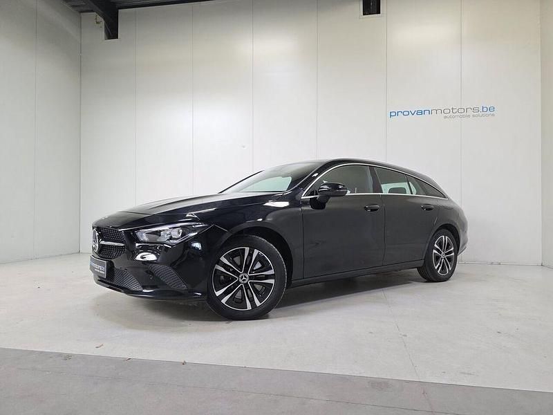 Gebraucht Mercedes CLA250e 218 PS (160 kW) 2023 Schwarz Limousine