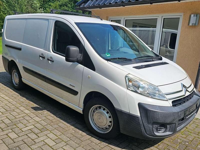 Weiß Gebraucht 2009 Citroën Jumpy Van / Kleinbus | 6.950 € (Teuer) - Bild 1/4