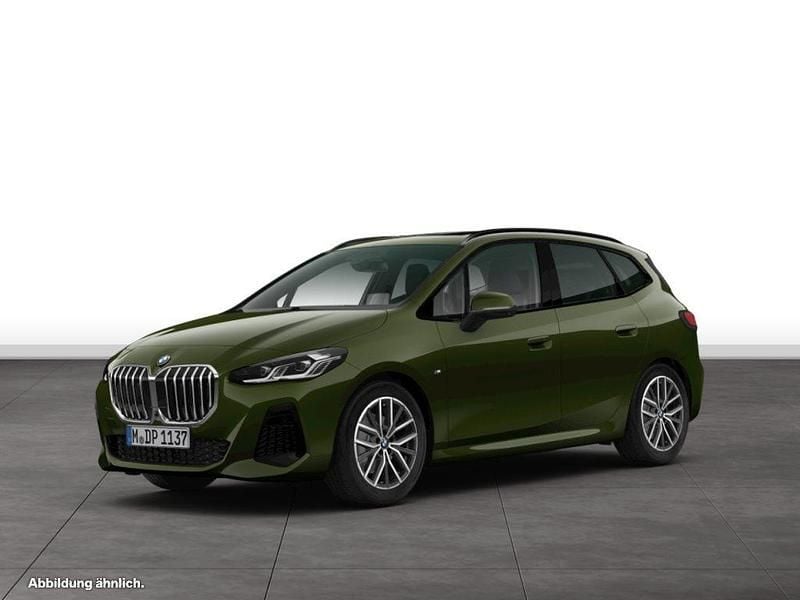 Grün Gebraucht 2025 BMW 220 Active Tourer M Sport Van / Kleinbus | 41.630 € (Etwas zu teuer) - Bild 1/3