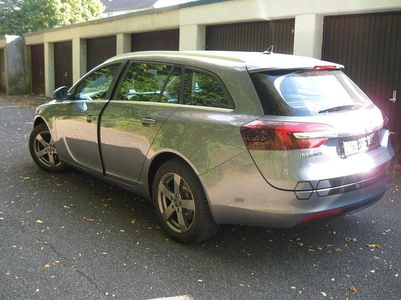 Gebraucht Opel Insignia 170 PS (125 kW) 2016 Grau Kombi