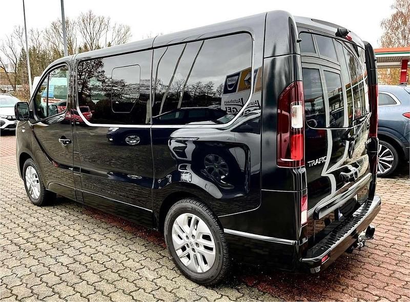 Gebraucht Renault Trafic 145 PS (106 kW) 2018 Blackperlmet. Van / Kleinbus