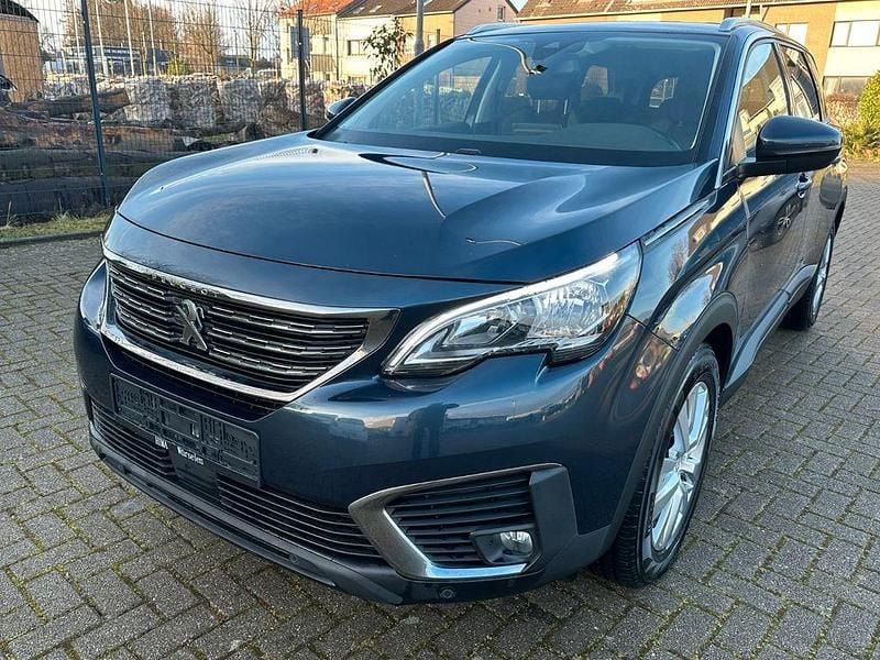 Gebraucht Peugeot 5008 Active 131 PS (96 kW) 2019 Lackierung bourrasque/metallic Van / Kleinbus