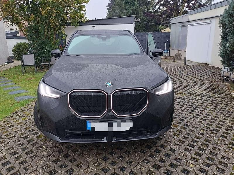 Grau Gebraucht 2025 BMW X3 SUV | 54.200 € - Bild 1/4