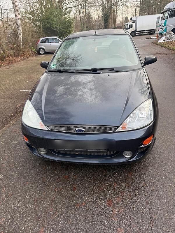 Blau Gebraucht 2000 Ford Focus Kleinwagen | 2.000 € (Teuer) - Bild 1/4