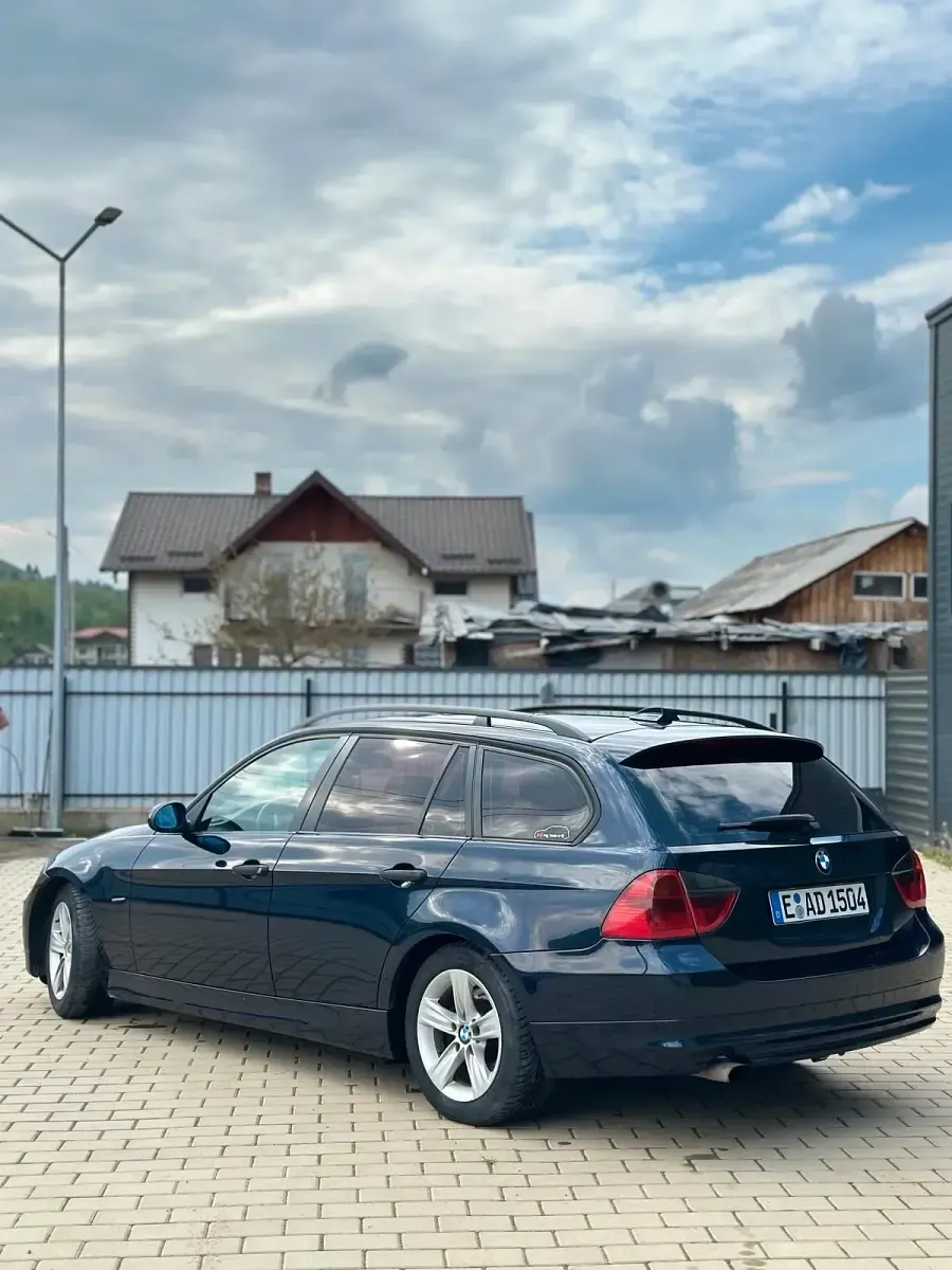 Gebraucht BMW 320 163 PS (119 kW) 2006 Schwarz Kombi