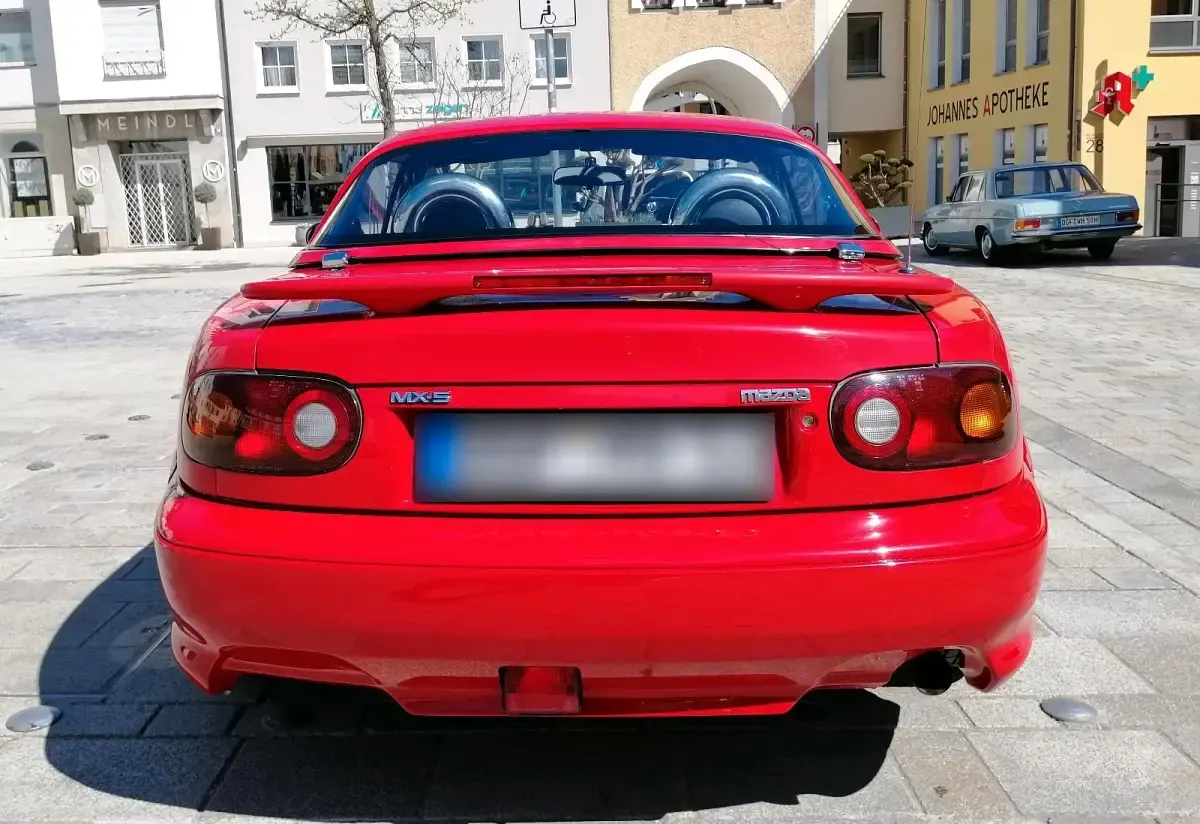 Gebraucht Mazda MX5 90 PS (66 kW) 1996 Rot Cabrio