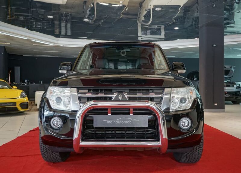 Schwarz Gebraucht 2011 Mitsubishi Pajero SUV | 19.998 € (Teuer) - Bild 1/4