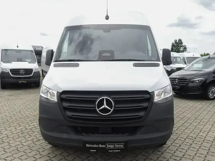 Gebraucht Mercedes Sprinter 170 PS (125 kW) 2025 Weiß Van