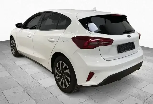 Gebraucht Ford Focus Titanium X 116 PS (85 kW) 2023 Weiß Limousine