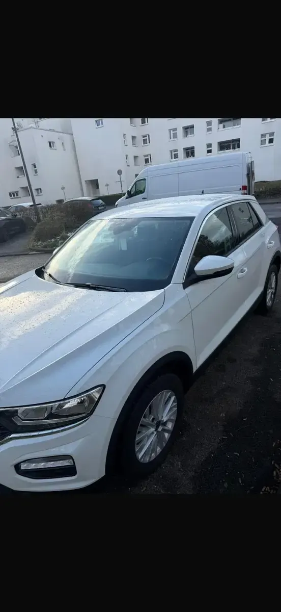 Second-hand VW T-Roc 110 CP (80 kW) 2021 Alb SUV