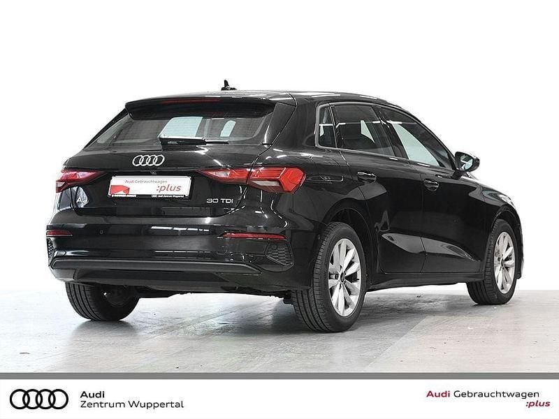 Second-hand Audi A3 Sport 116 CP (85 kW) 2022 Negru Berlinǎ
