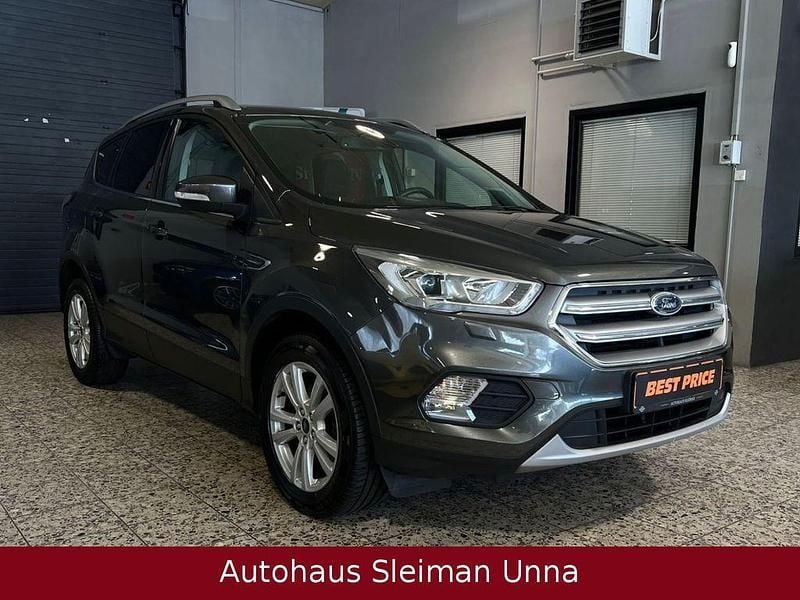 Grau Gebraucht 2019 Ford Kuga Cool & Connect SUV | 15.990 € (Fairer Preis) - Bild 1/4