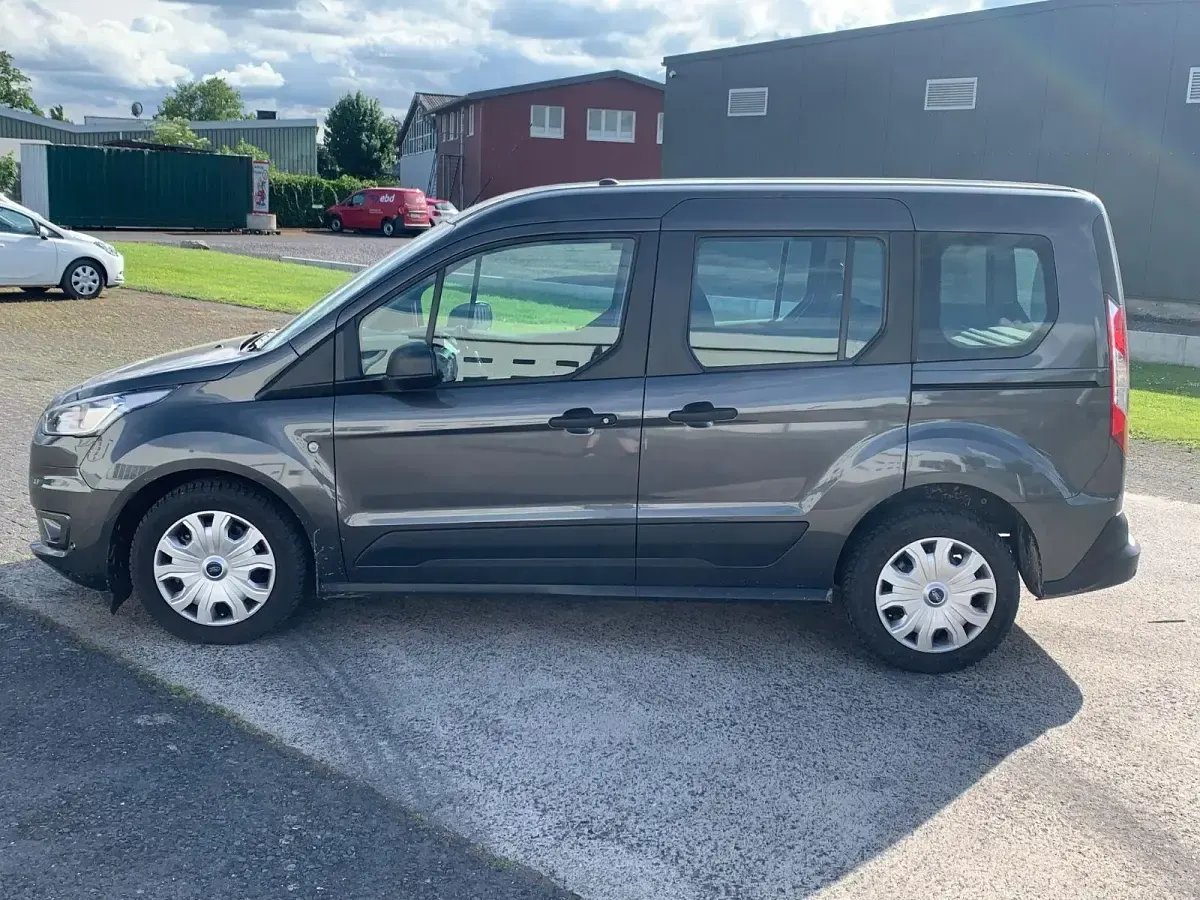 Gebraucht Ford Tourneo Connect 101 PS (74 kW) 2019 Grau Van / Kleinbus