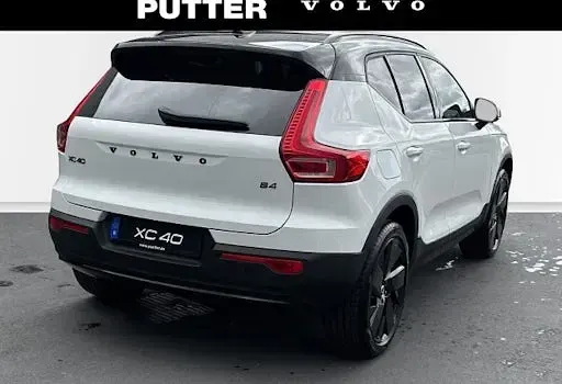 Gebraucht Volvo XC40 Plus 197 PS (144 kW) 2026 Weiß SUV