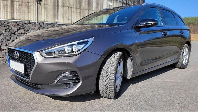 Gebraucht Hyundai i30 Style 140 PS (102 kW) 2018 Grau Kombi