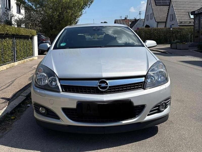 Gebraucht Opel Astra 116 PS (85 kW) 2008 Coupé
