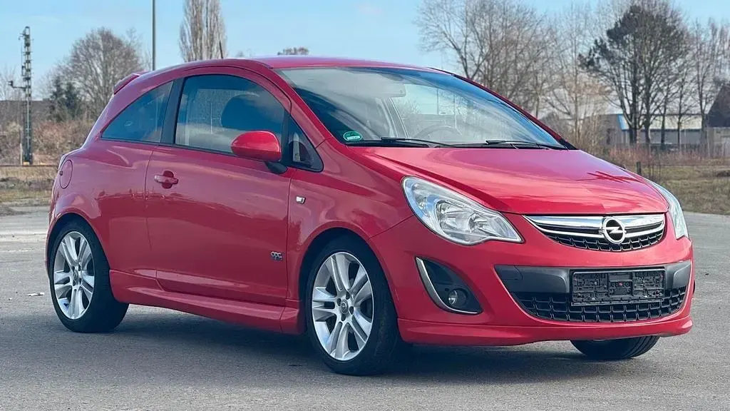 Używany Opel Corsa OPC 101 KM (74 kW) 2011 Czerwony Hatchback