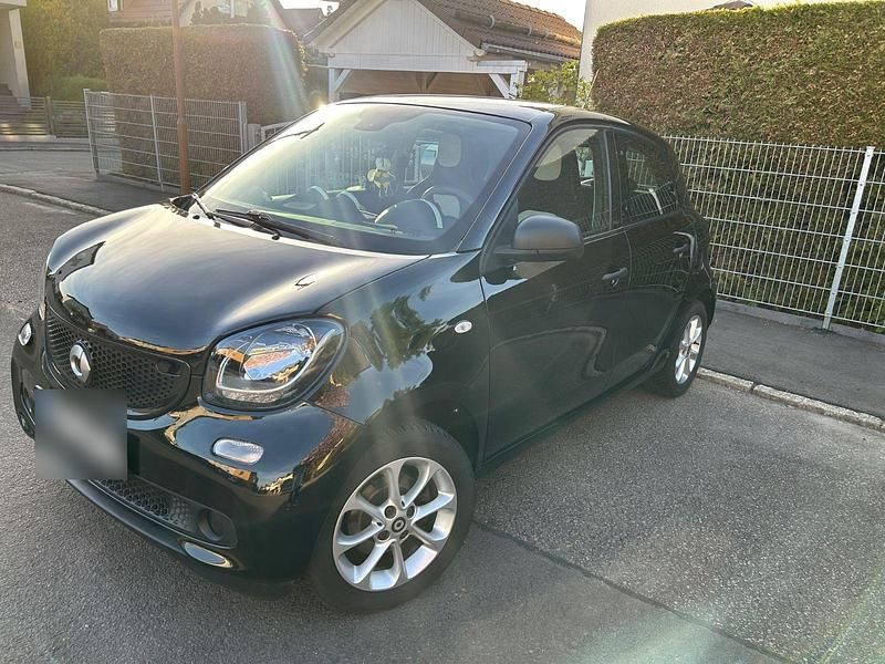 Second-hand Smart ForFour 97 CP (71 kW) 2019 Negru Hatchback